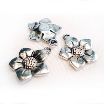 FLOWER CHARM