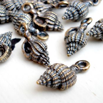 MUREX SHELL CHARM